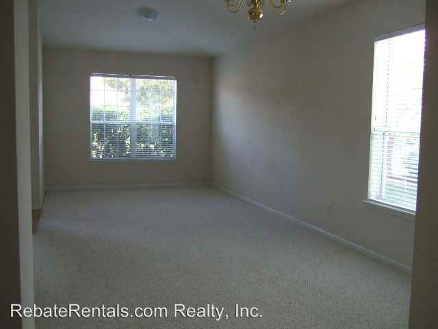 10599 Roundwood Glen Ct - Photo 2 of 28