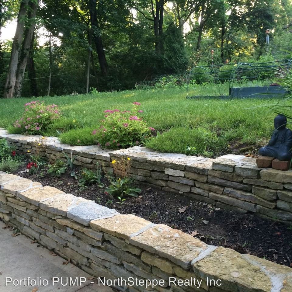 134 Wilson Dr - Photo 2 of 11