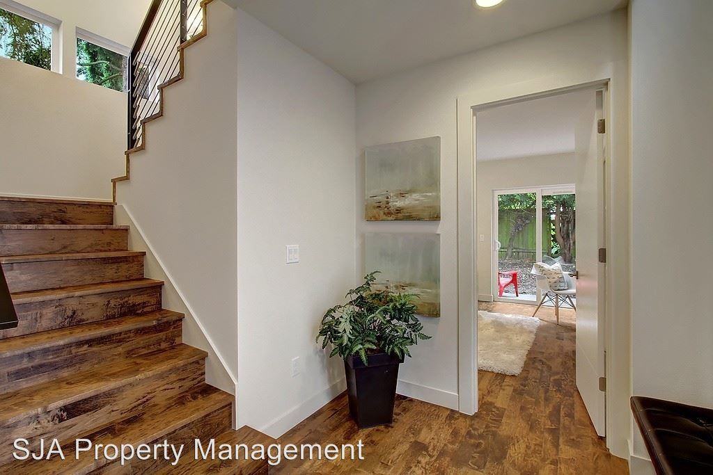 11427 NE 87th St - Photo 2 of 14