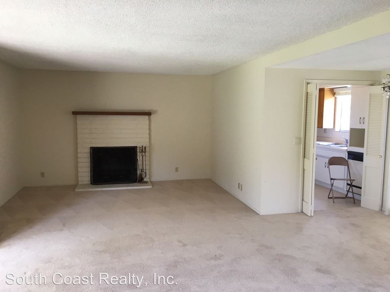 215 Moreton Bay Ln - Photo 2 of 6