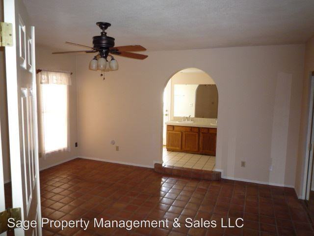 7562 E Larkspur Dr - Photo 3 of 10