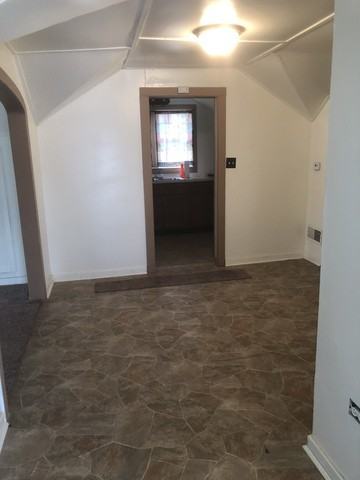 310 Deleon St - Photo 2 of 9