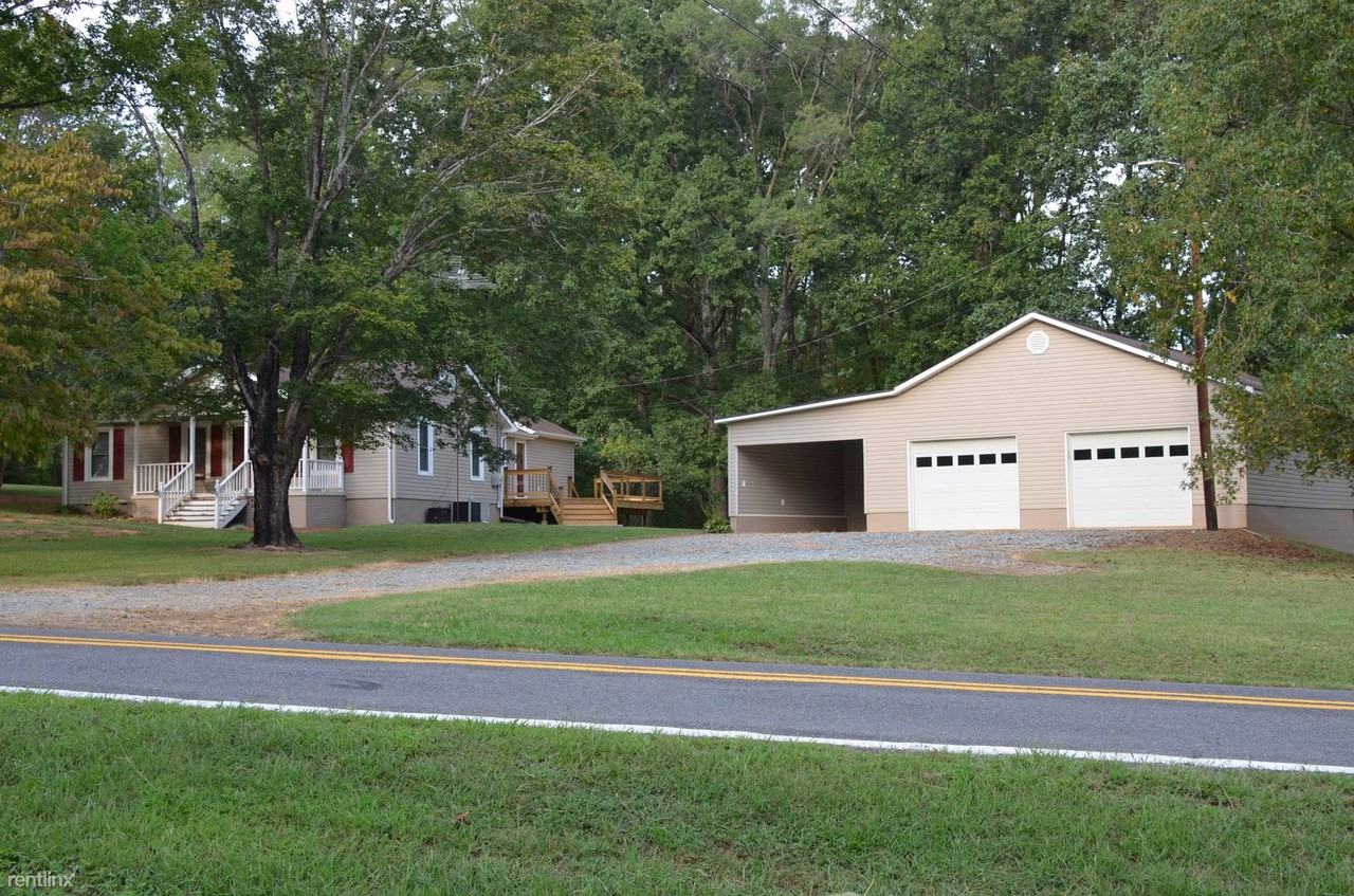 871 Crousetown Rd - Photo 2 of 40