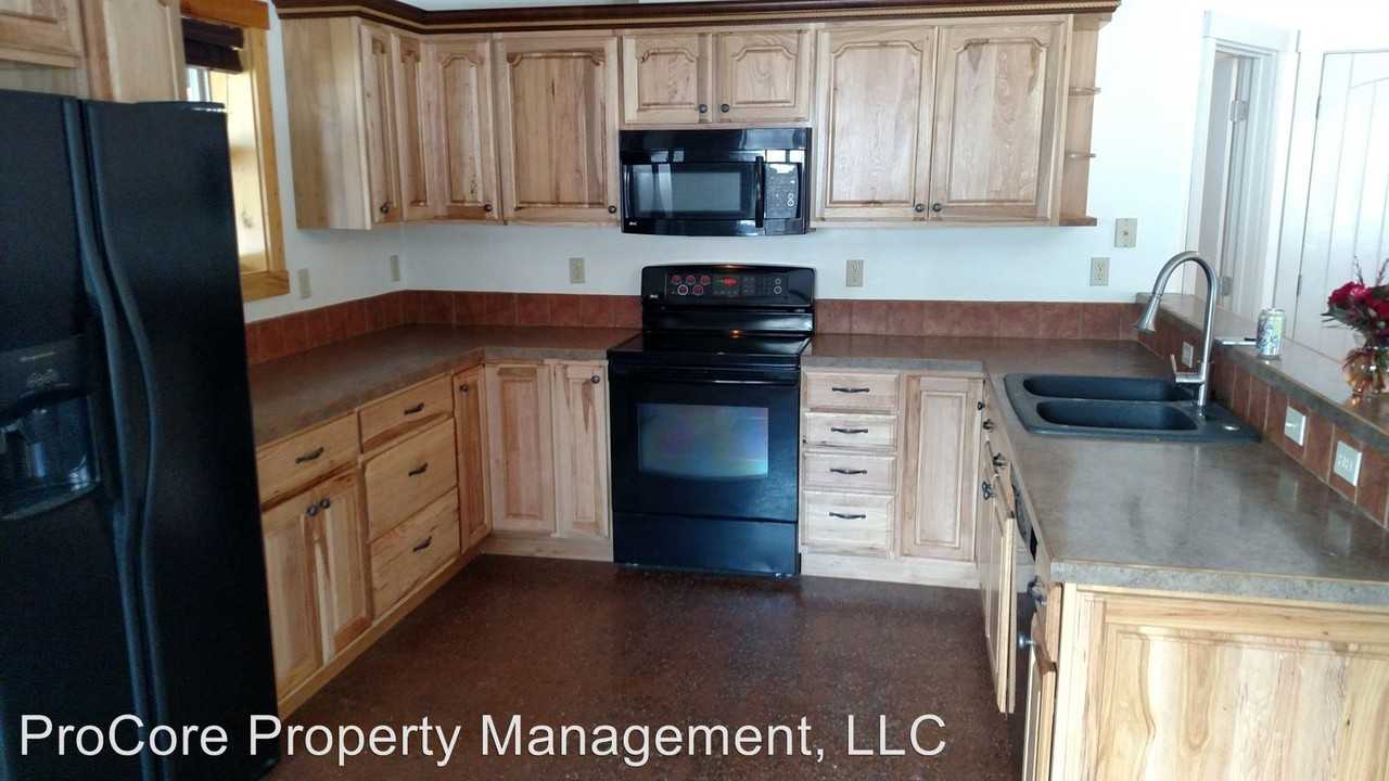 822 Reedy Ln - Photo 2 of 4