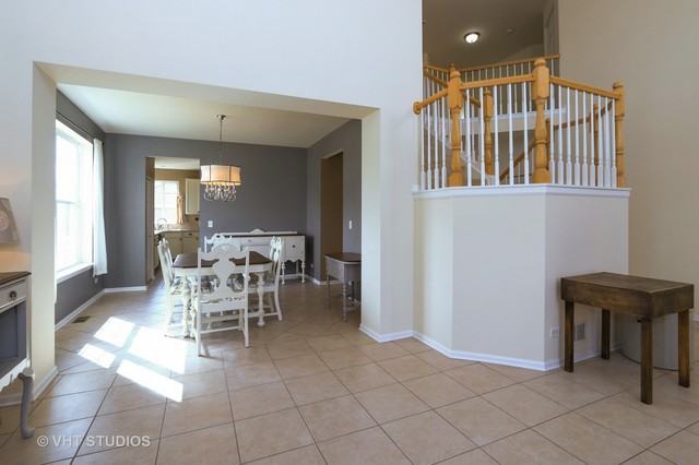 1330 Baroque Ave - Photo 2 of 10