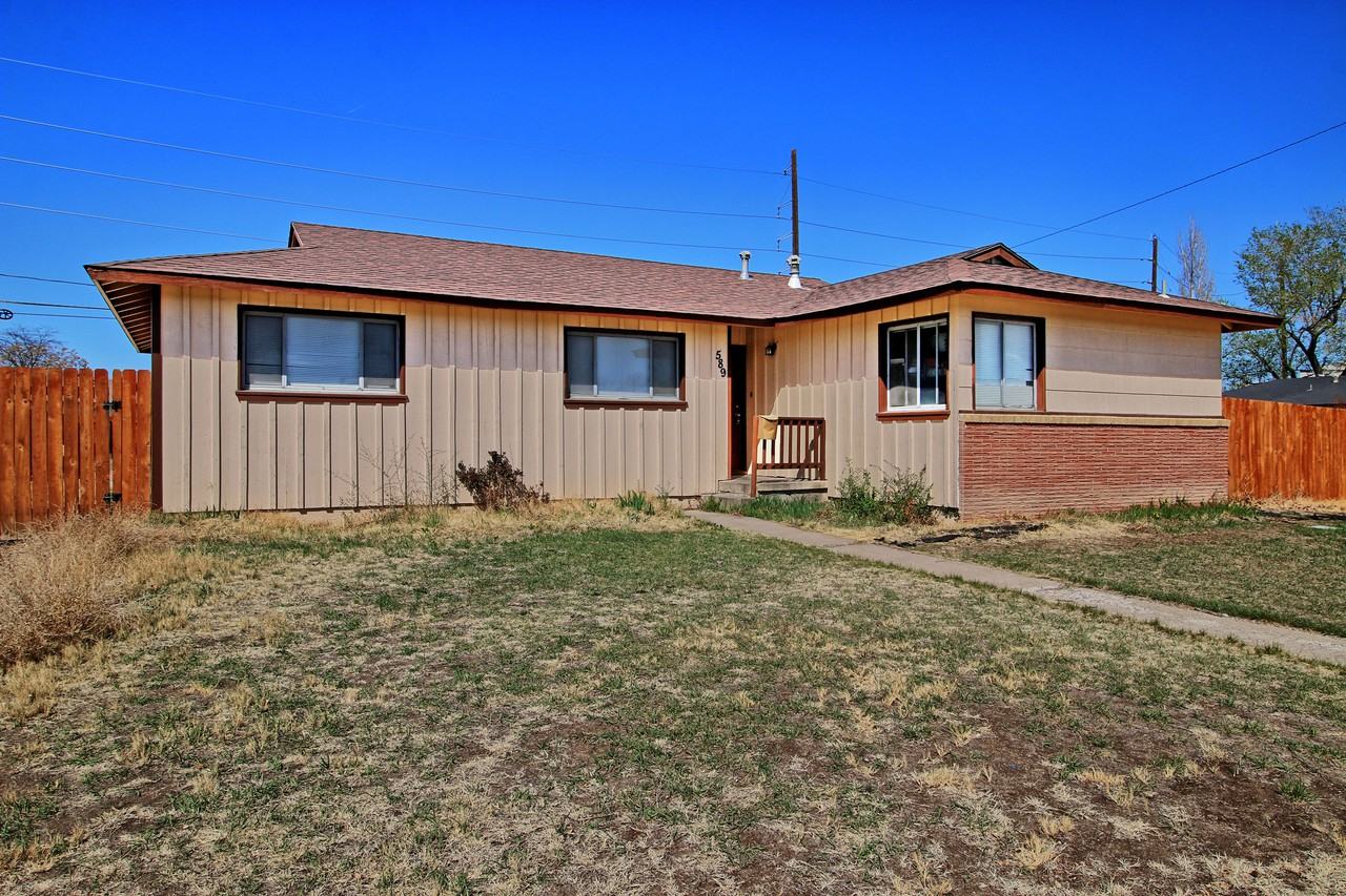 589 N 23rd St - Photo 2 of 12