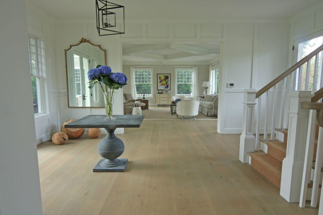 118 Meeting House Ln - Photo 2 of 14