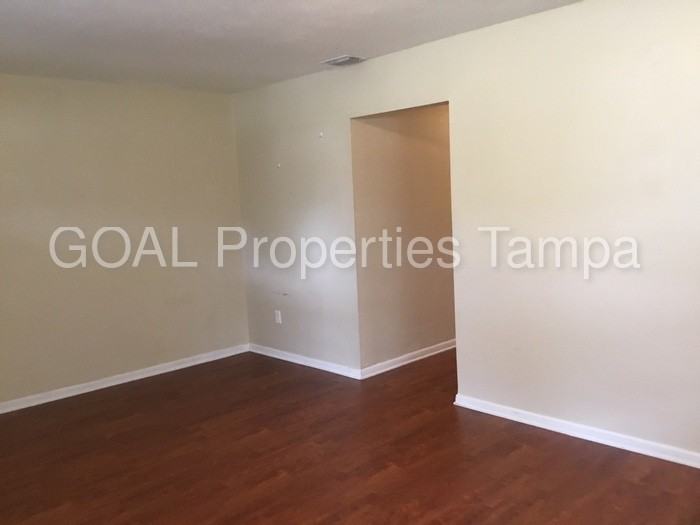 1417 Fern Pl - Photo 3 of 17