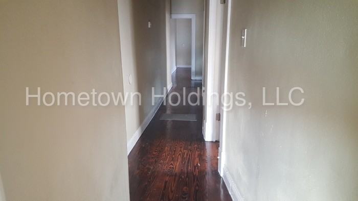 813 13th St SW #1 - Photo 3 of 8