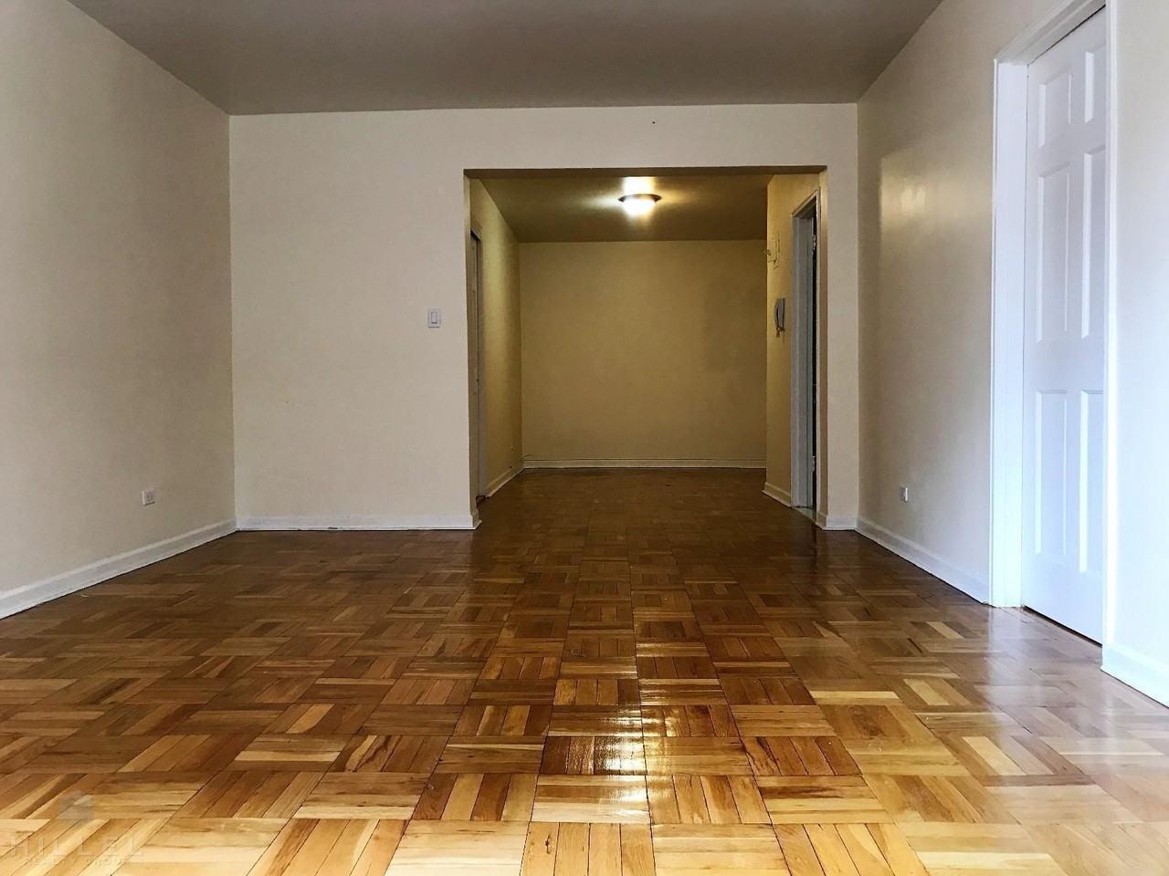 34-15 Parsons Blvd #2H