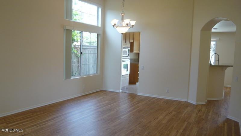 3720 Nantucket Pkwy - Photo 3 of 17