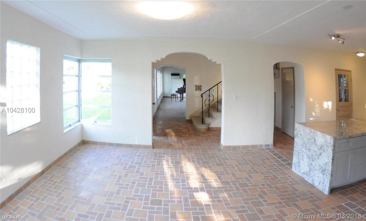 1159 NE 89th St #1159G