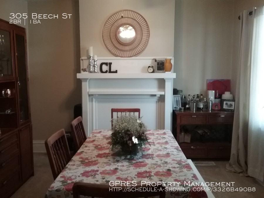 305 Beech St - Photo 3 of 21