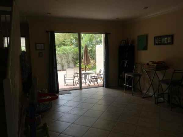 7533 Topiary Ave - Photo 2 of 6