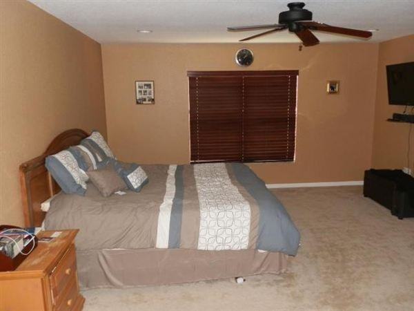 7533 Topiary Ave - Photo 3 of 6