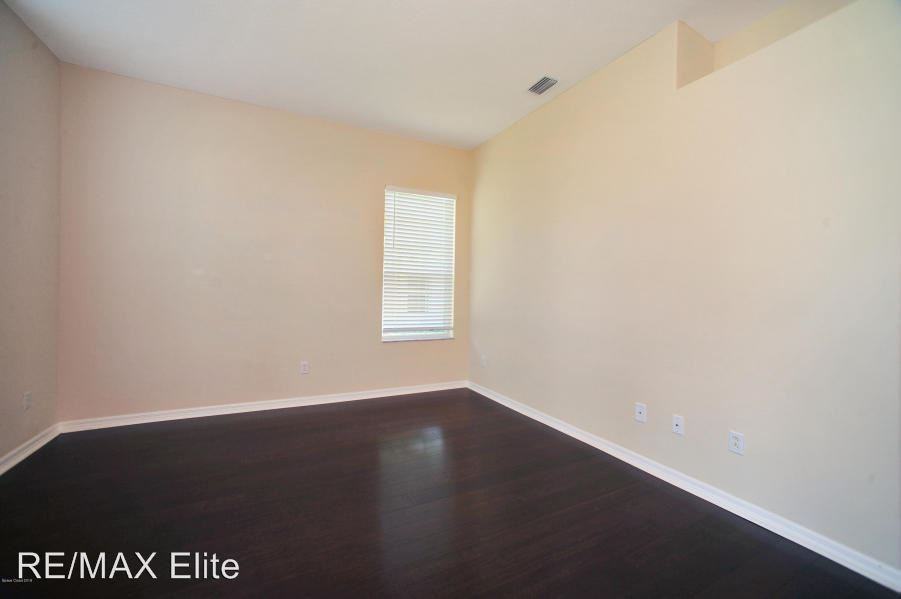 2739 Whistler St - Photo 3 of 19