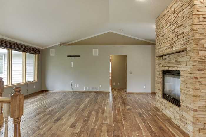 7525 99th St Ct N - Photo 2 of 32
