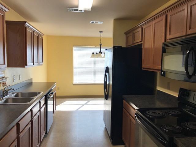 86 Lilly Ln - Photo 3 of 15