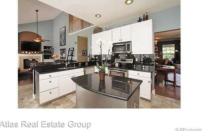 10060 Maple Lane Rd - Photo 2 of 11