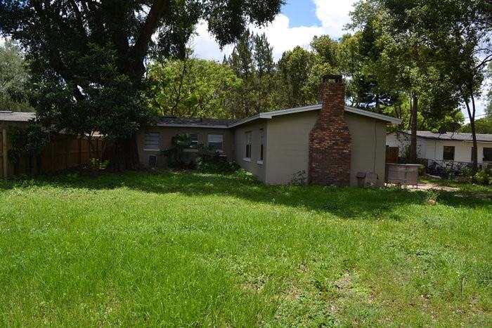 322 Notre Dame Dr - Photo 2 of 9