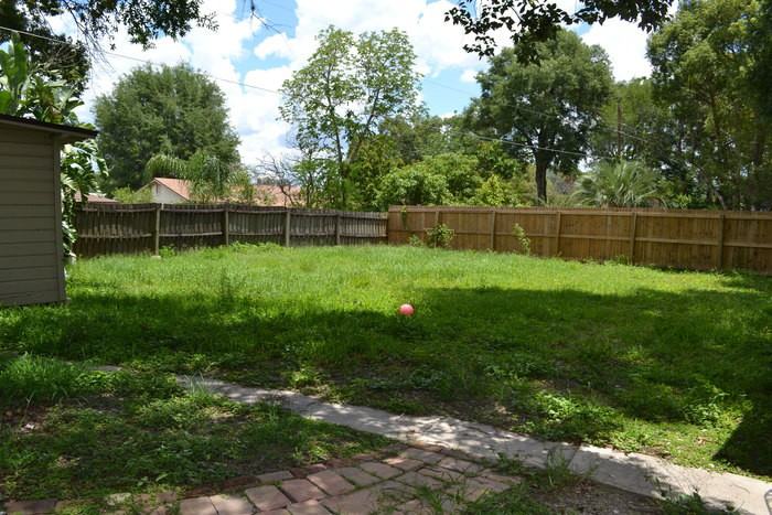 322 Notre Dame Dr - Photo 3 of 9