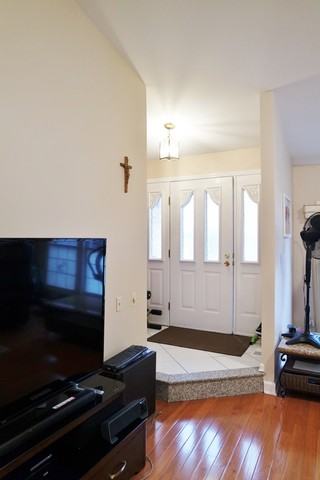 232 Esprit - Photo 2 of 14