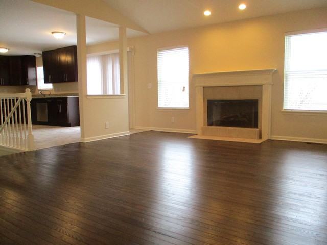 1301 Primrose Ln - Photo 3 of 32