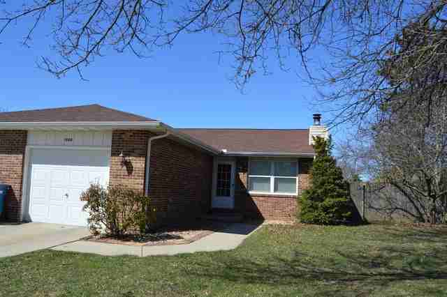 1260 Deerpath Dr - Photo 2 of 14
