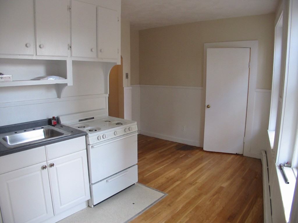 Willow Street - Photo 2 of 5