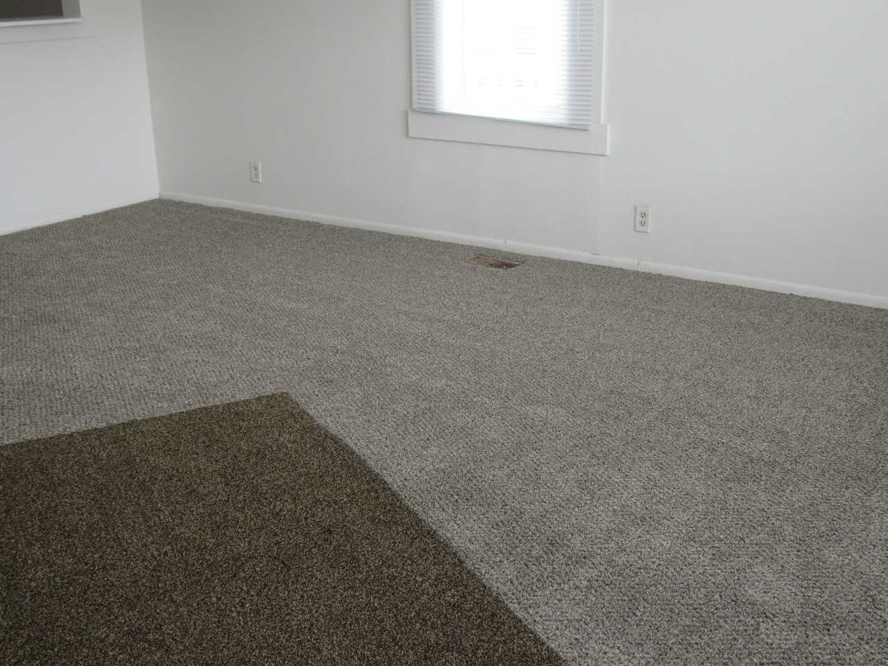 2313 N Delphos St - Photo 2 of 10