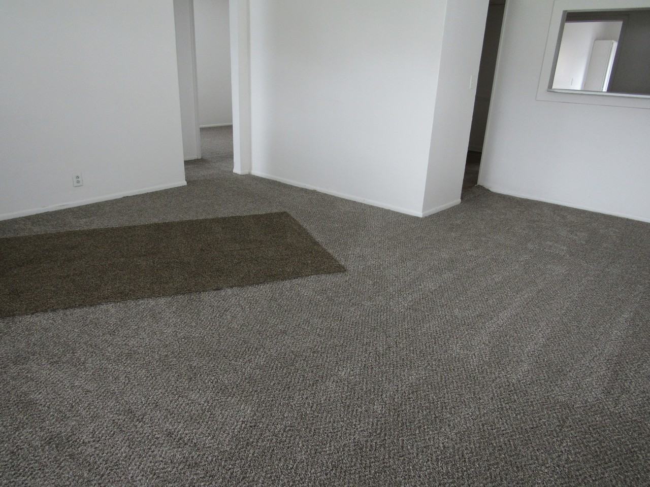 2313 N Delphos St - Photo 3 of 10