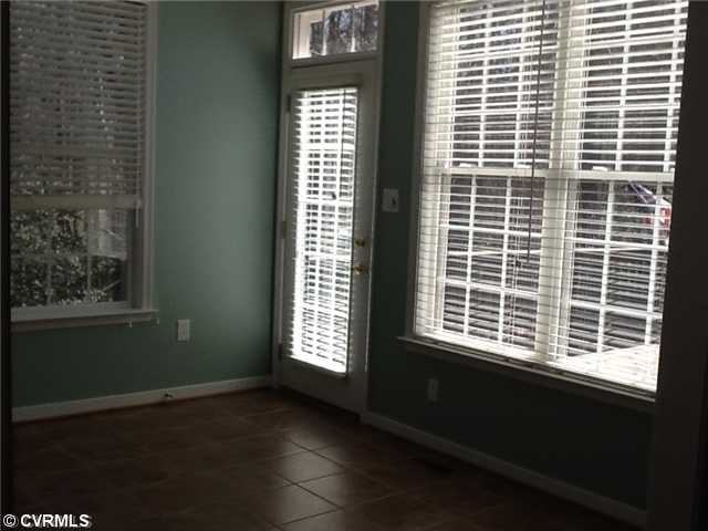 707 Taylors Hill Ct - Photo 2 of 8