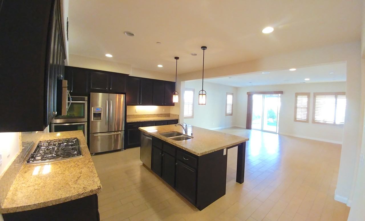 39096 Clear Creek Ln - Photo 3 of 15