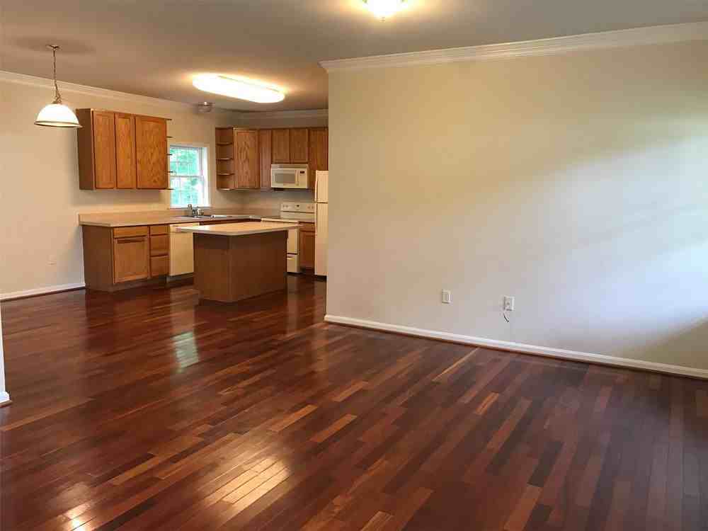 90 Chelsea Manor Lane - Photo 3 of 12