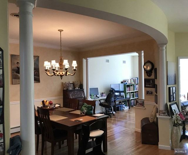 157 Brownstone Ct - Photo 3 of 14