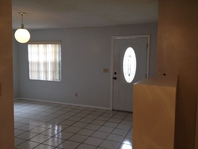 2404 Clark St - Photo 2 of 5