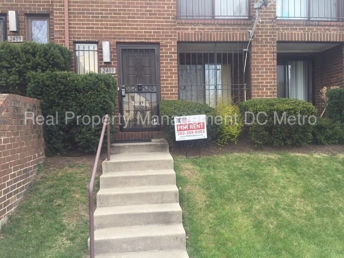 2407 18th St NW - Photo 2 of 18