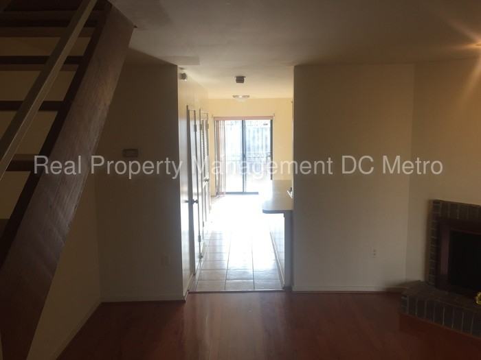 2407 18th St NW - Photo 3 of 18