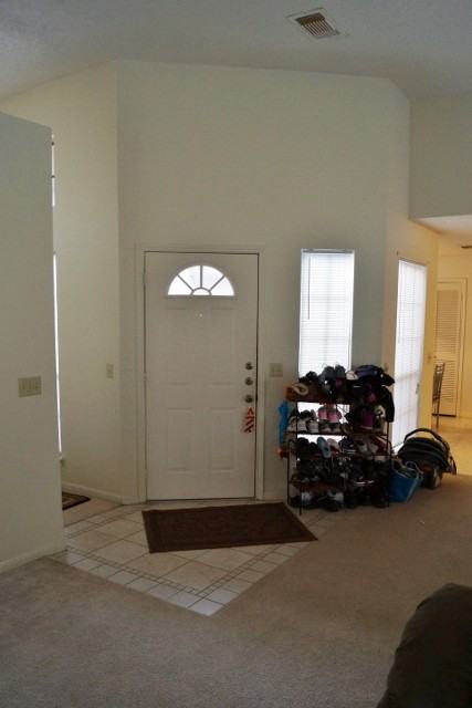 1507 Endicott Dr - Photo 2 of 10