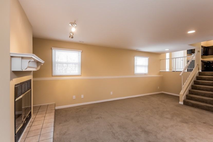 3714 Bergstrom St - Photo 3 of 15