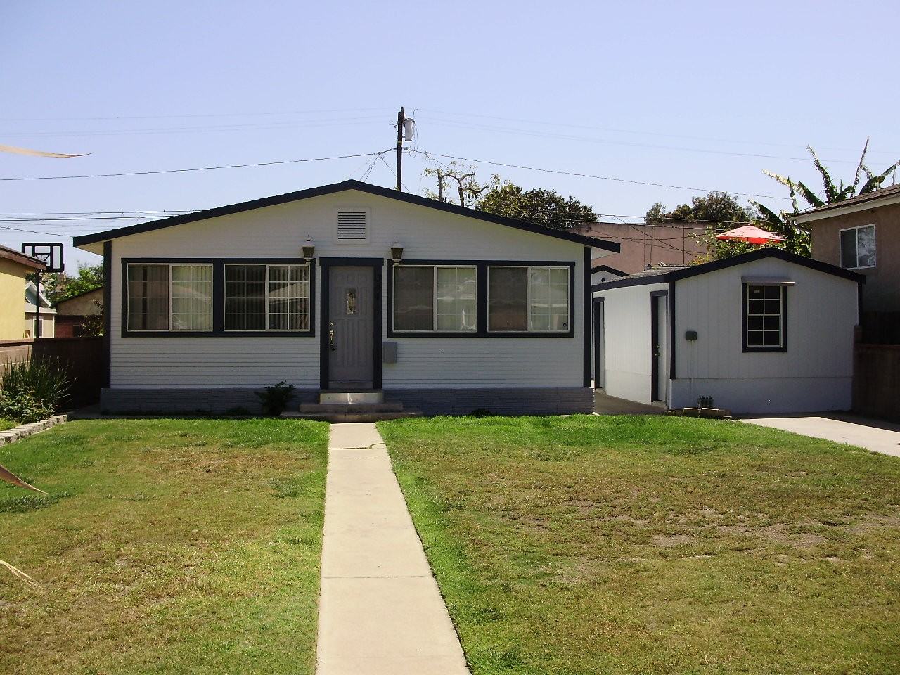 344 E 60th St - Photo 2 of 13