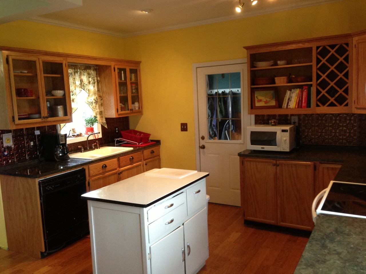 2885 104th Ave - Photo 2 of 13