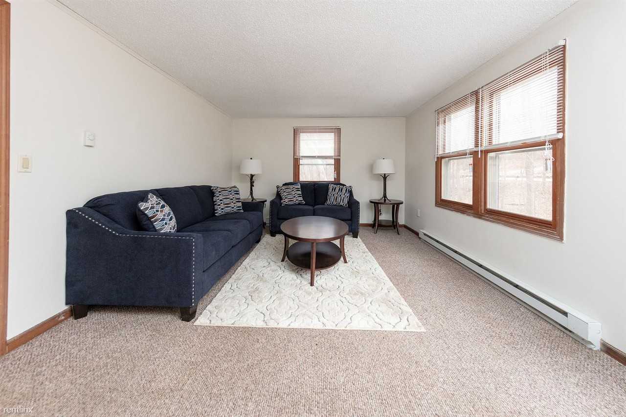 743 Stafford Rd - Photo 3 of 8