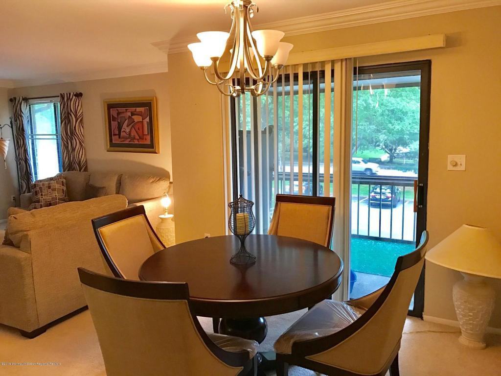 36 Amberly Dr - Photo 3 of 7