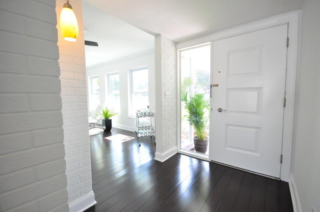 13953 Montego Dr - Photo 2 of 25