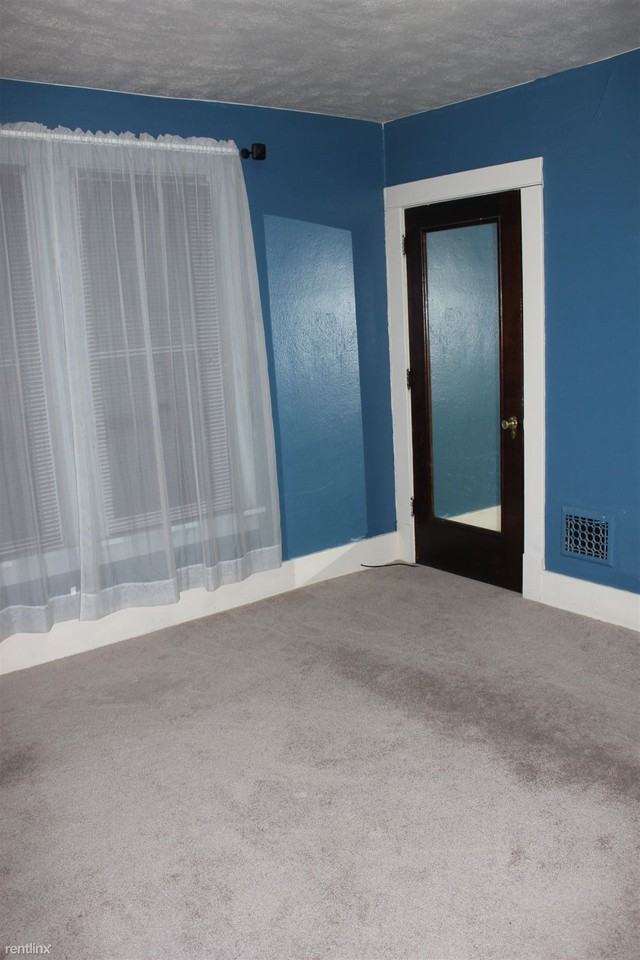 841 Hanover St - Photo 3 of 8