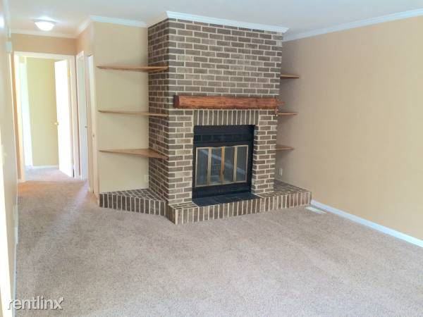 2121 Shangri-La Cir - Photo 2 of 8