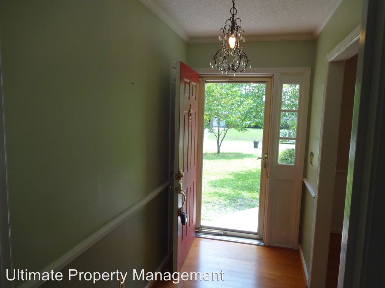 209 Madeline Dr - Photo 2 of 20