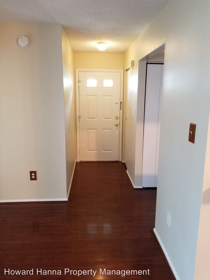 2131 Retreat Ct - Photo 3 of 16