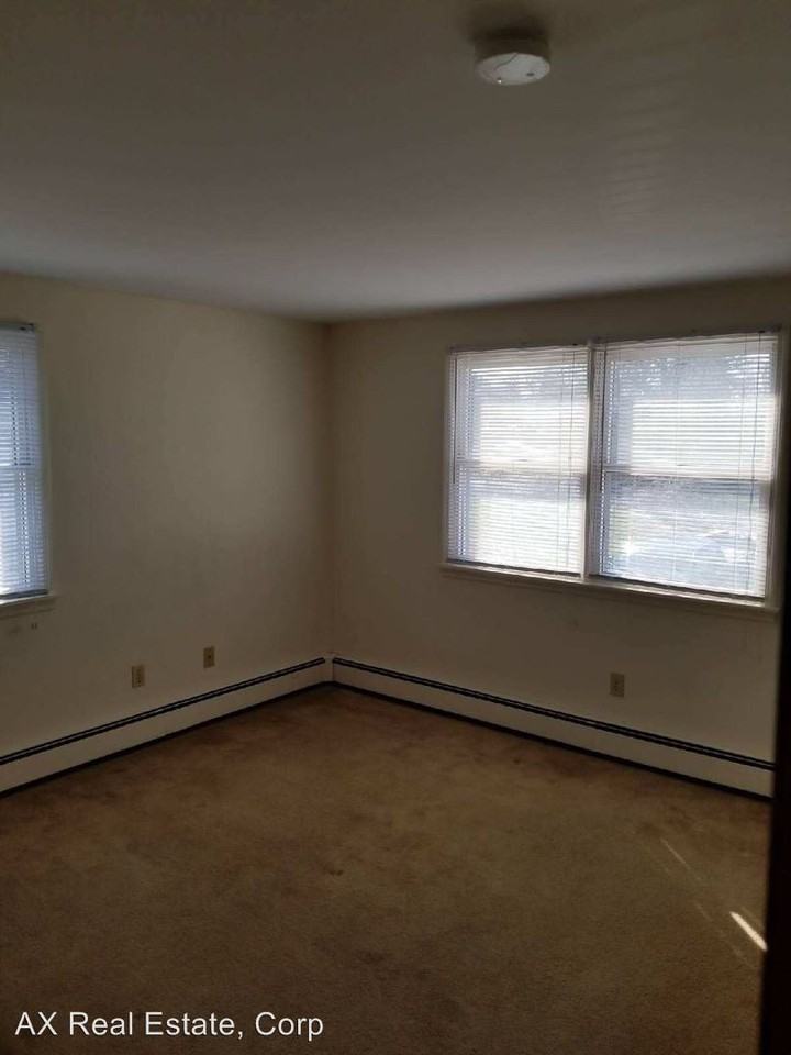 25 Clinton St - Photo 2 of 8